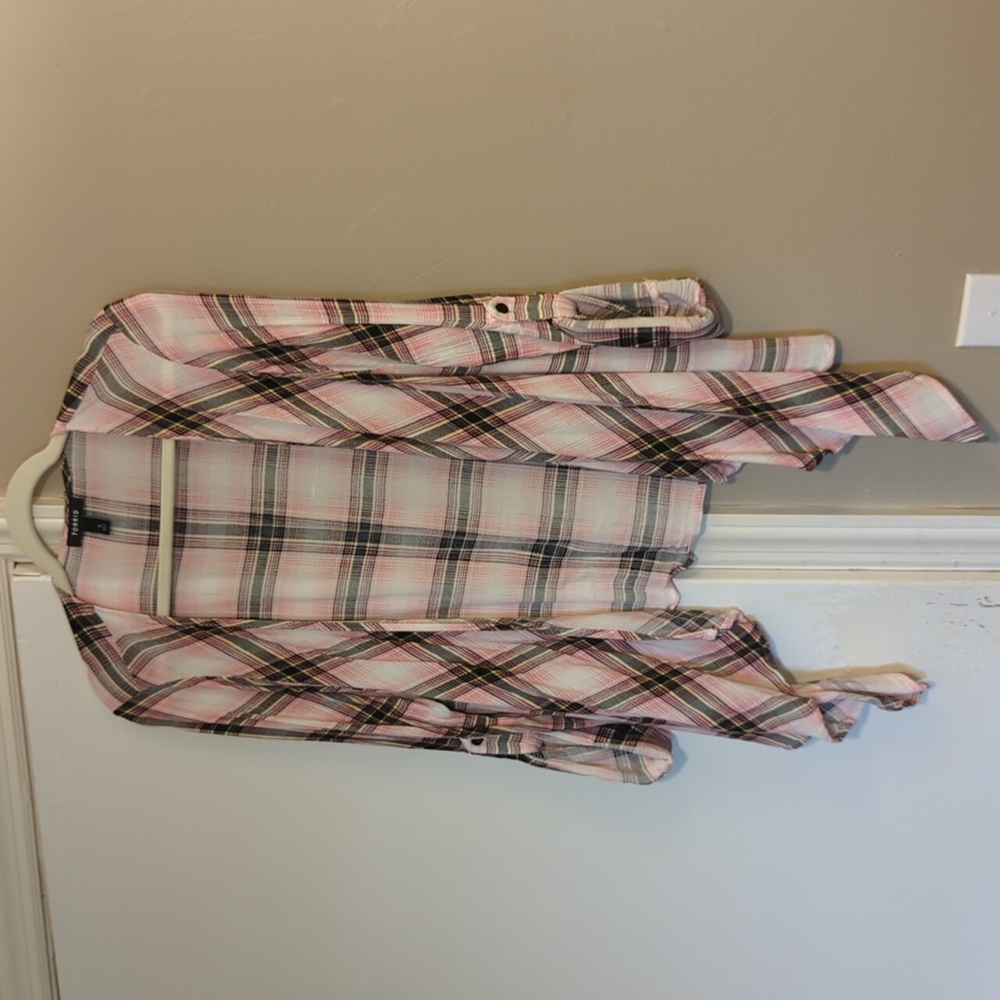 Torrid size 0X (12,L) drape front cardigan in a pink plaid